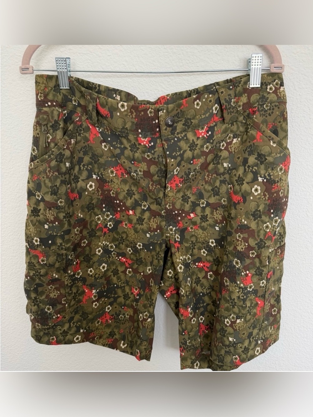 Duluth Trading Co. Floral Cargo Shorts Size 14